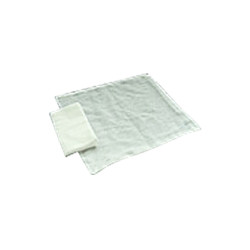 B-TOWEL Tampon šitý 40x45cm, 20 nití, nesterilní